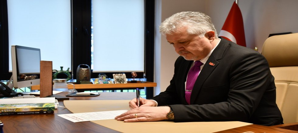 Başkan Gerenli ‘Halkçı Belediyecilik Taahhütnamesi’ni imzaladı