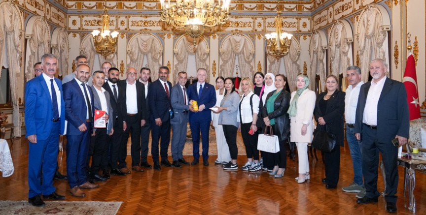 Fakir Yılmaz’ın Başkanlığında Ardahanlı Gazeteciler ve İş insanlarının İstanbul Valisini Ziyaret