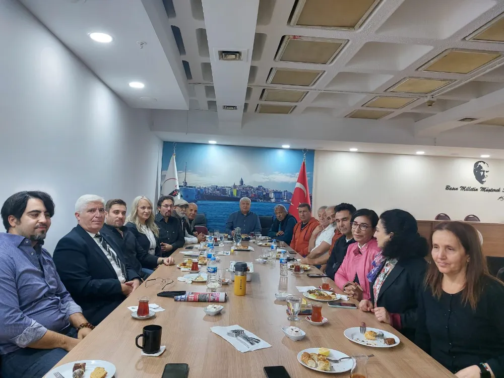 İstanbul Gazeteciler Derneği’nden “Çay, Simit, Sohbet” Buluşması