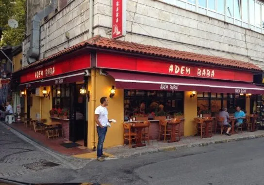 “Adem Baba: Bebek Koyundan Arnavutköy’e Uzanan Lezzet Yolculuğu”
