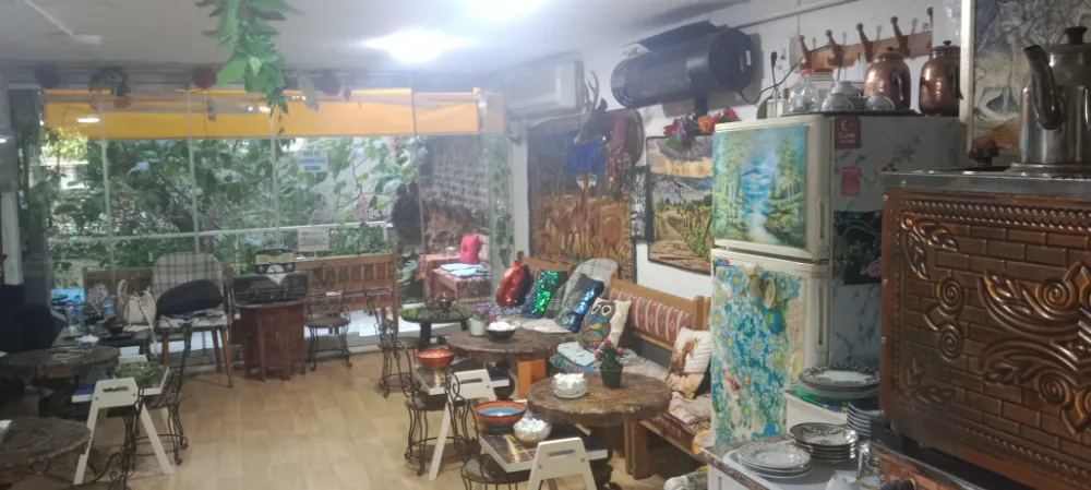 Osmanbey’de Osmanlı Esintili Sıcak Bir Mekân: Asmalı Cafe
